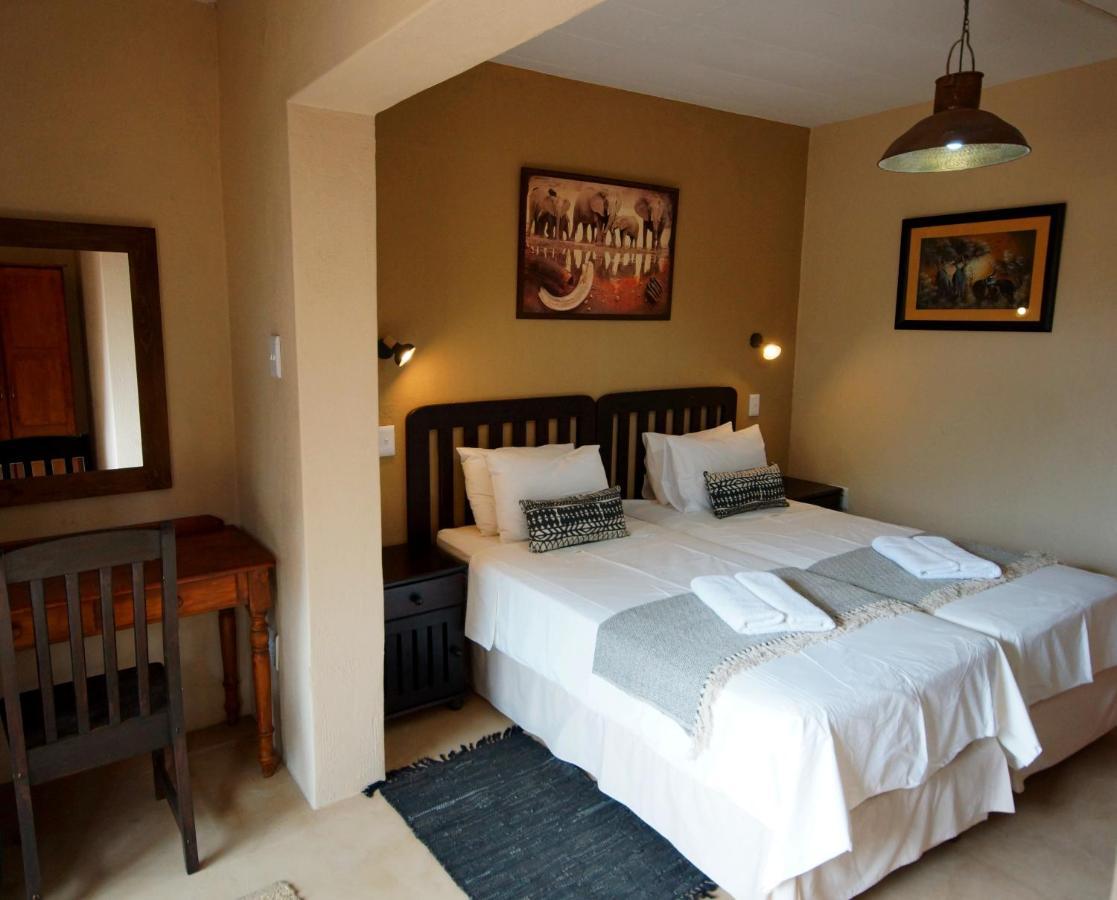 Tau @ Kruger Villa Marloth Park Exterior foto